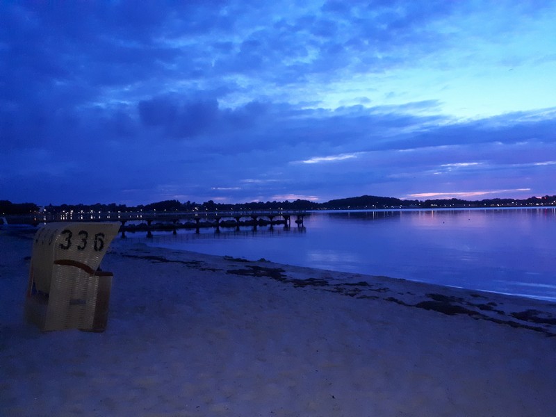 Eckernförde Strand vor Sonnenaufgang